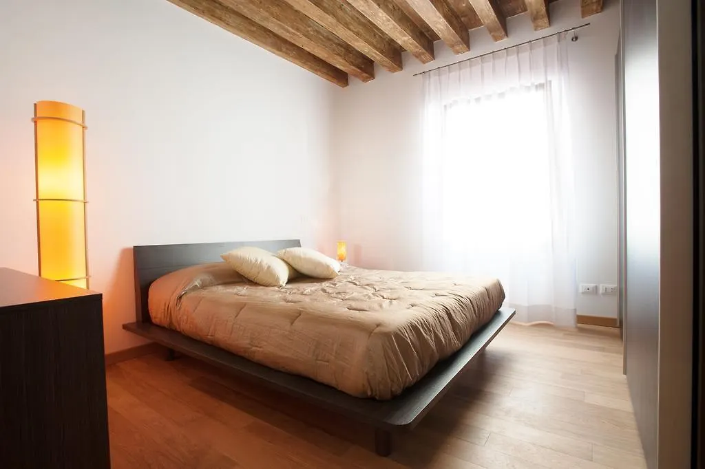 The Lion'S House Apt2 Венеция
